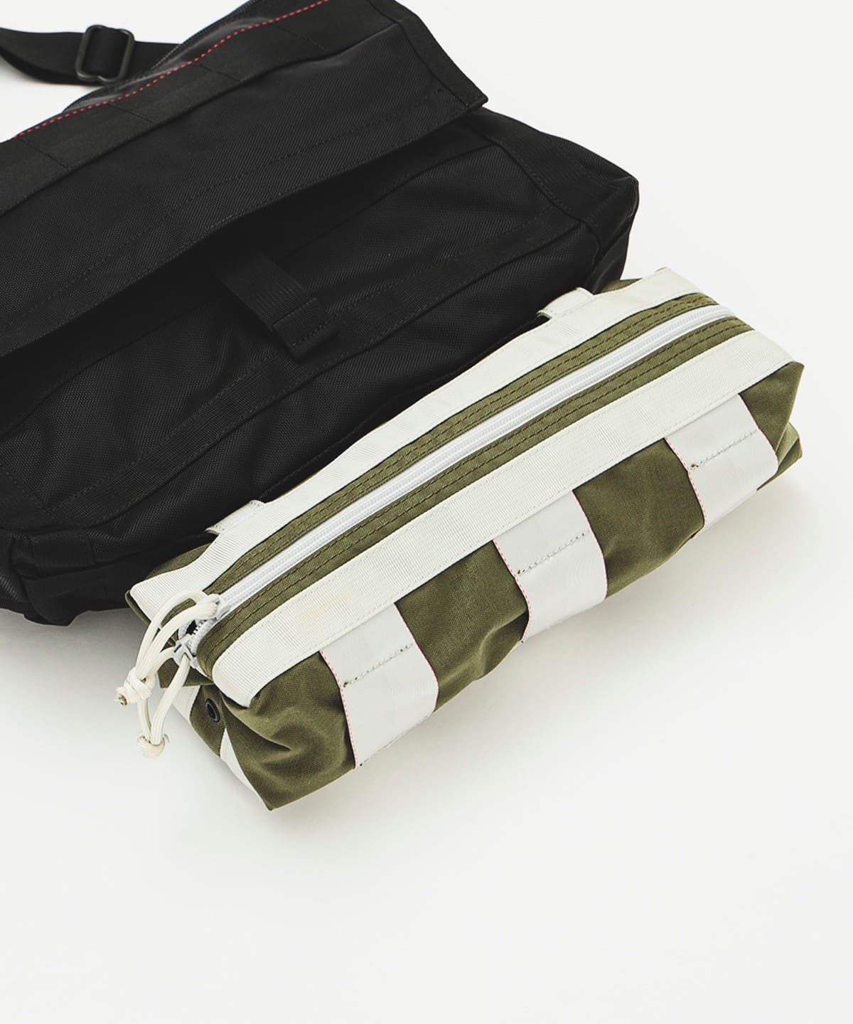 BEAMS PLUS（ビームス プラス）【別注】BRIEFING / DT Pouch Color