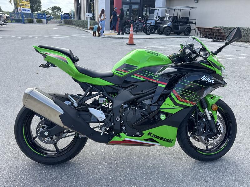 2024 Kawasaki Ninja® ZX™-4RR ABS KRT Edition ABS | Riva