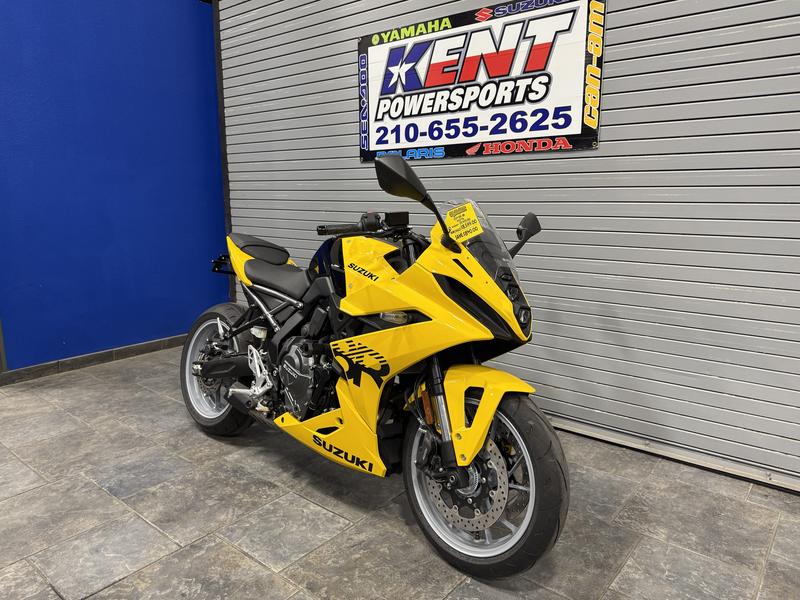 2024 Suzuki GSX-8R | Kent Powersports