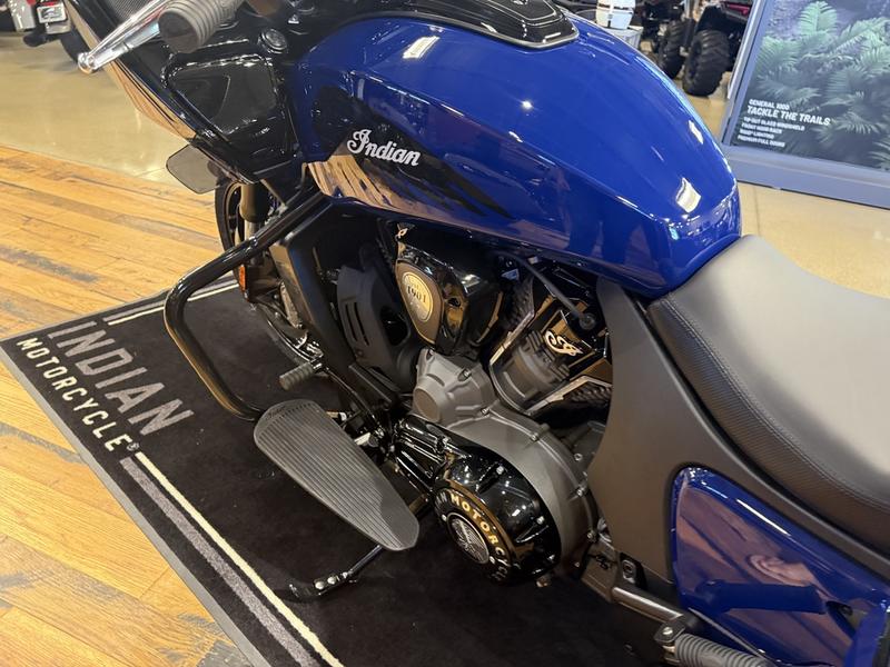 2025 Indian Motorcycle® Challenger® Dark Horse® w/PowerBand Audio