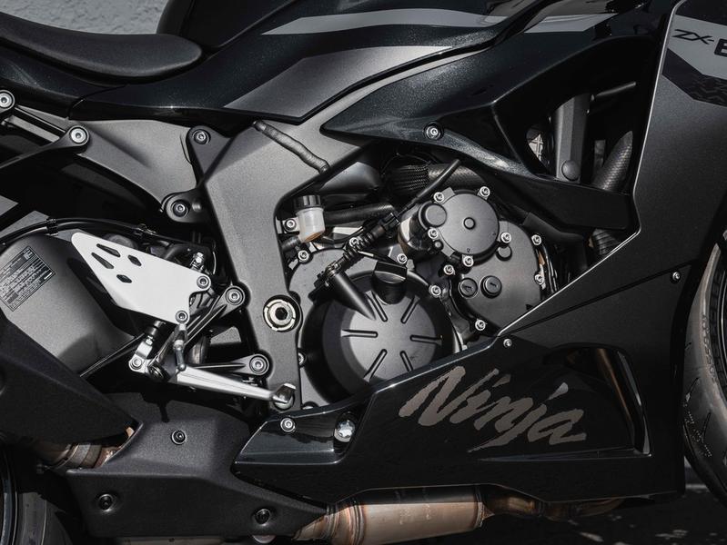 2026 Kawasaki Ninja® ZX™-6R ABS | Woods Cycle Country
