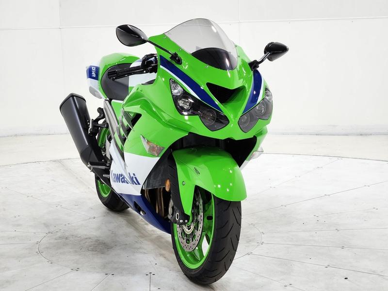 2024 Kawasaki Ninja® ZX™-14R 40th Anniversary Edition ABS