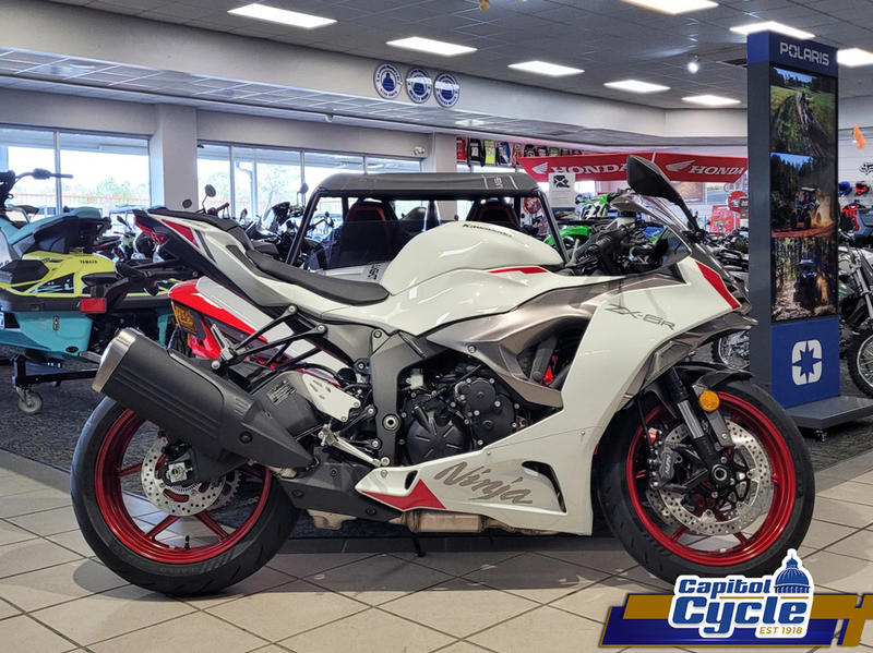 2025 Kawasaki Ninja® ZX™-6R ABS | Capitol Cycle Company