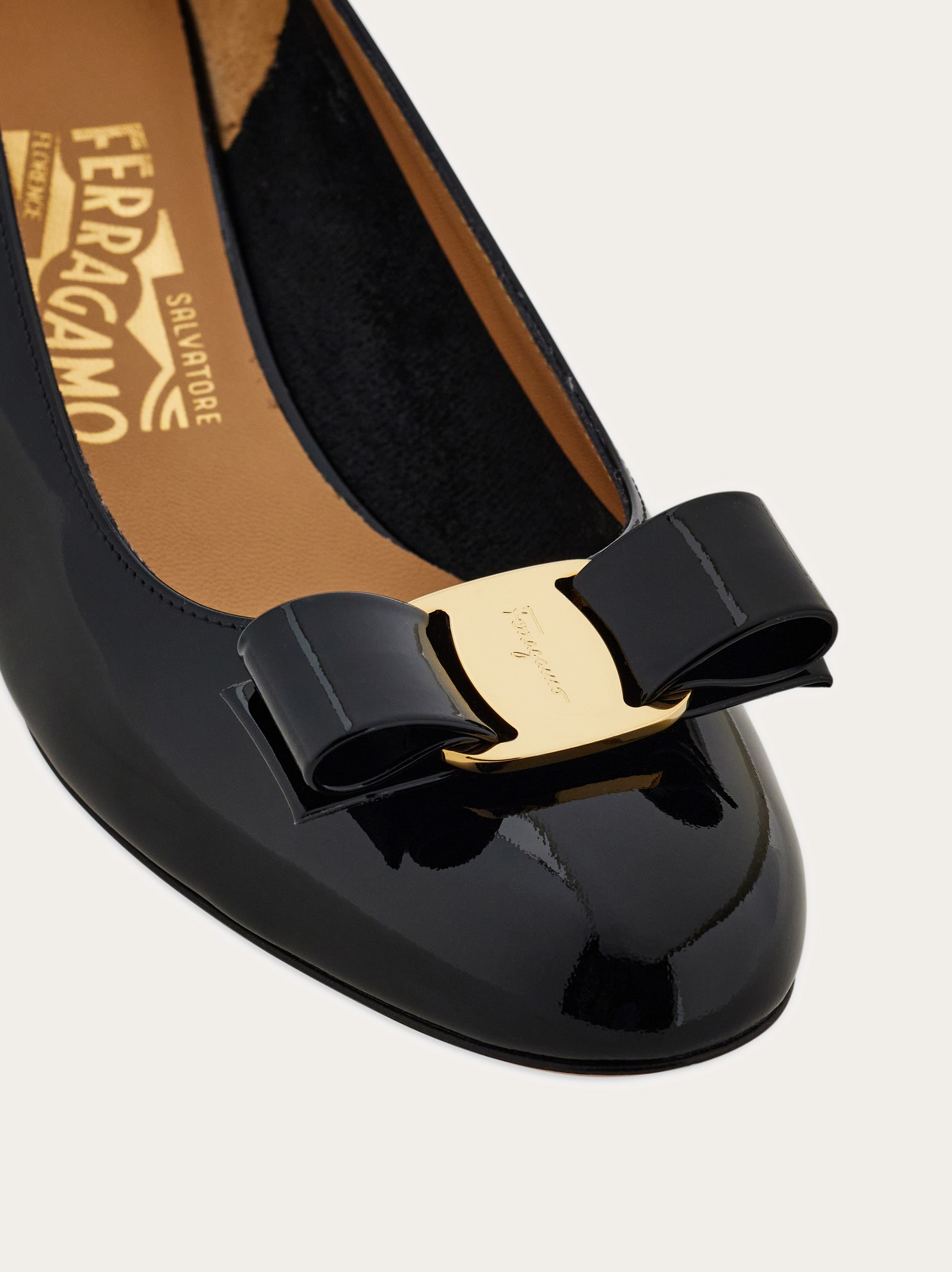 ヴァラ - ウィメンズ | Ferragamo