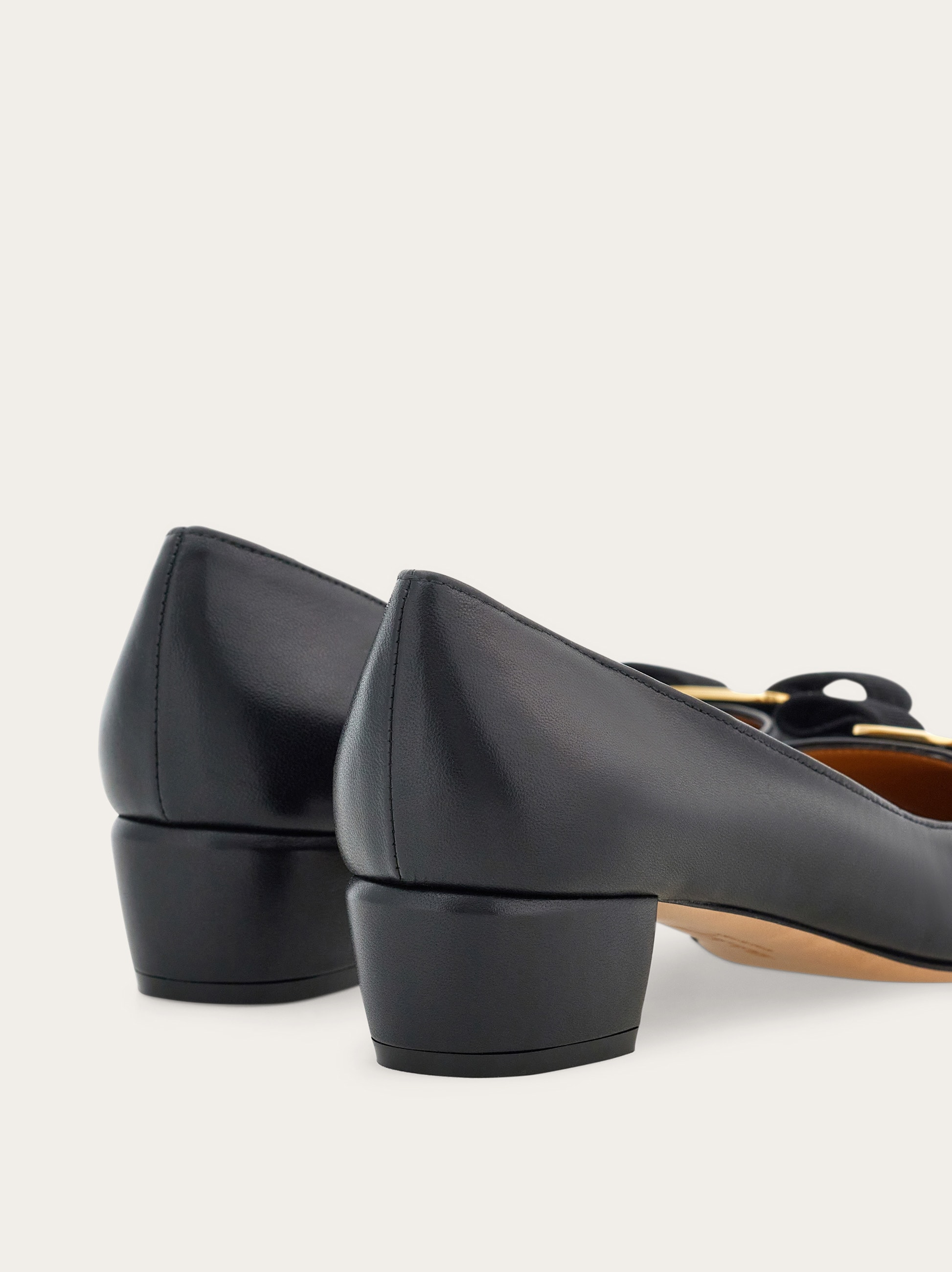 Vara pump - Women | Ferragamo