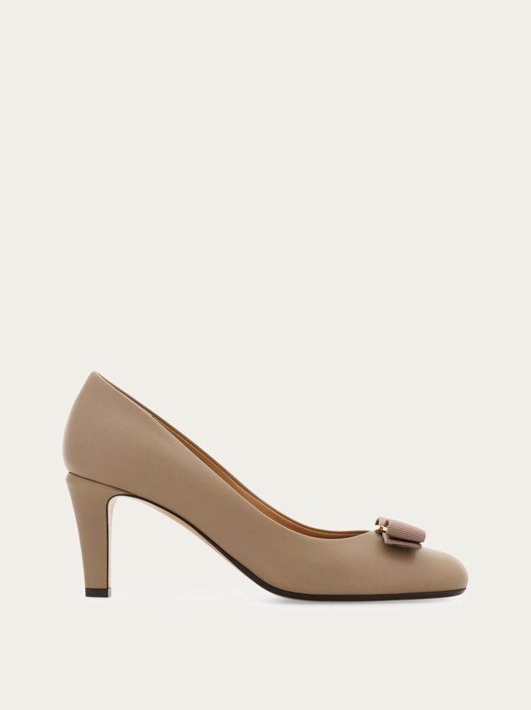 ウィメンズ パンプス：ハイヒール、ミディ、キトンヒール｜フェラガモ