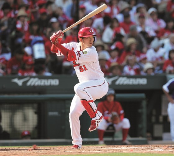 広島・鈴木誠也 新四番伝説、始動── | 野球コラム - 週刊ベース