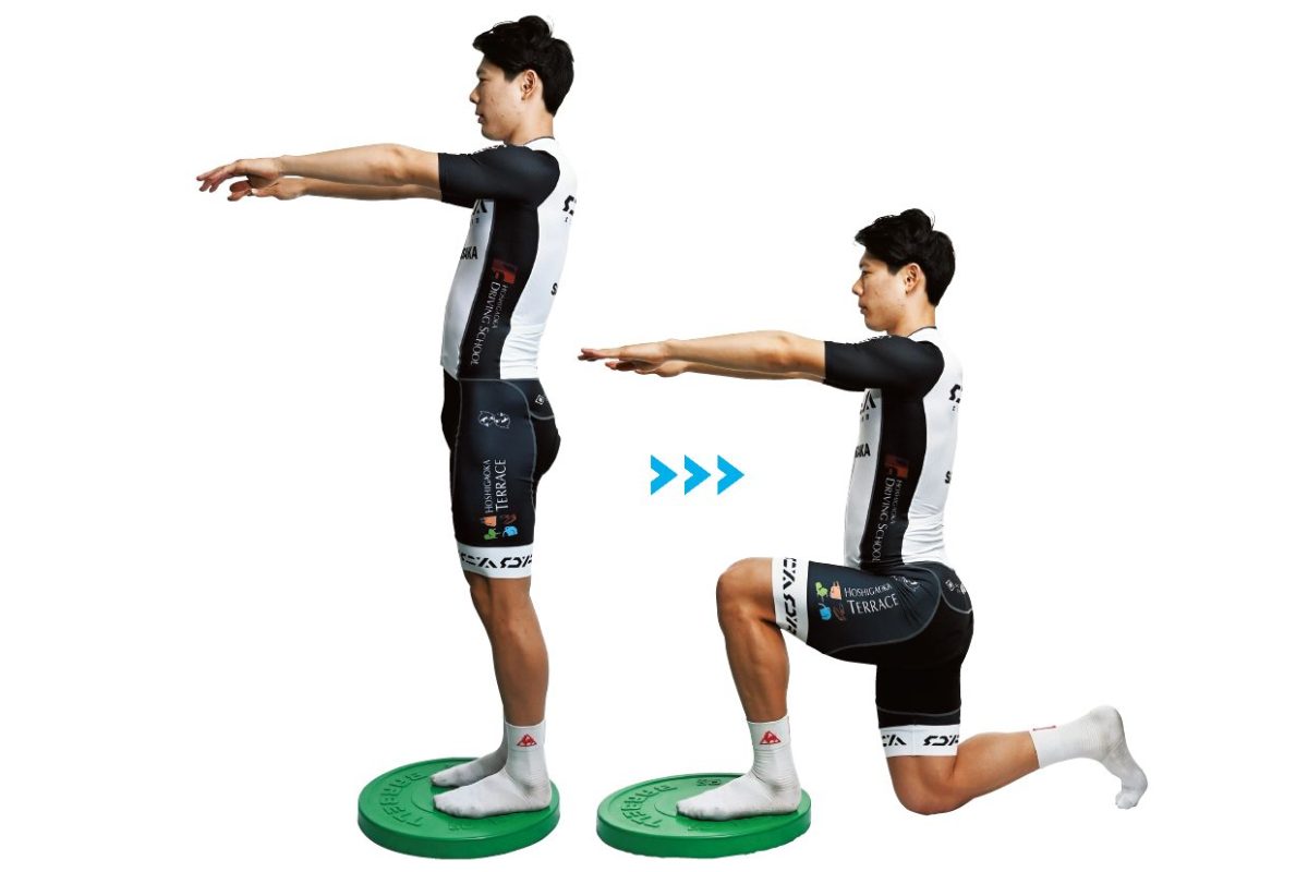 ふくらはぎトレーニング スクワットステップ