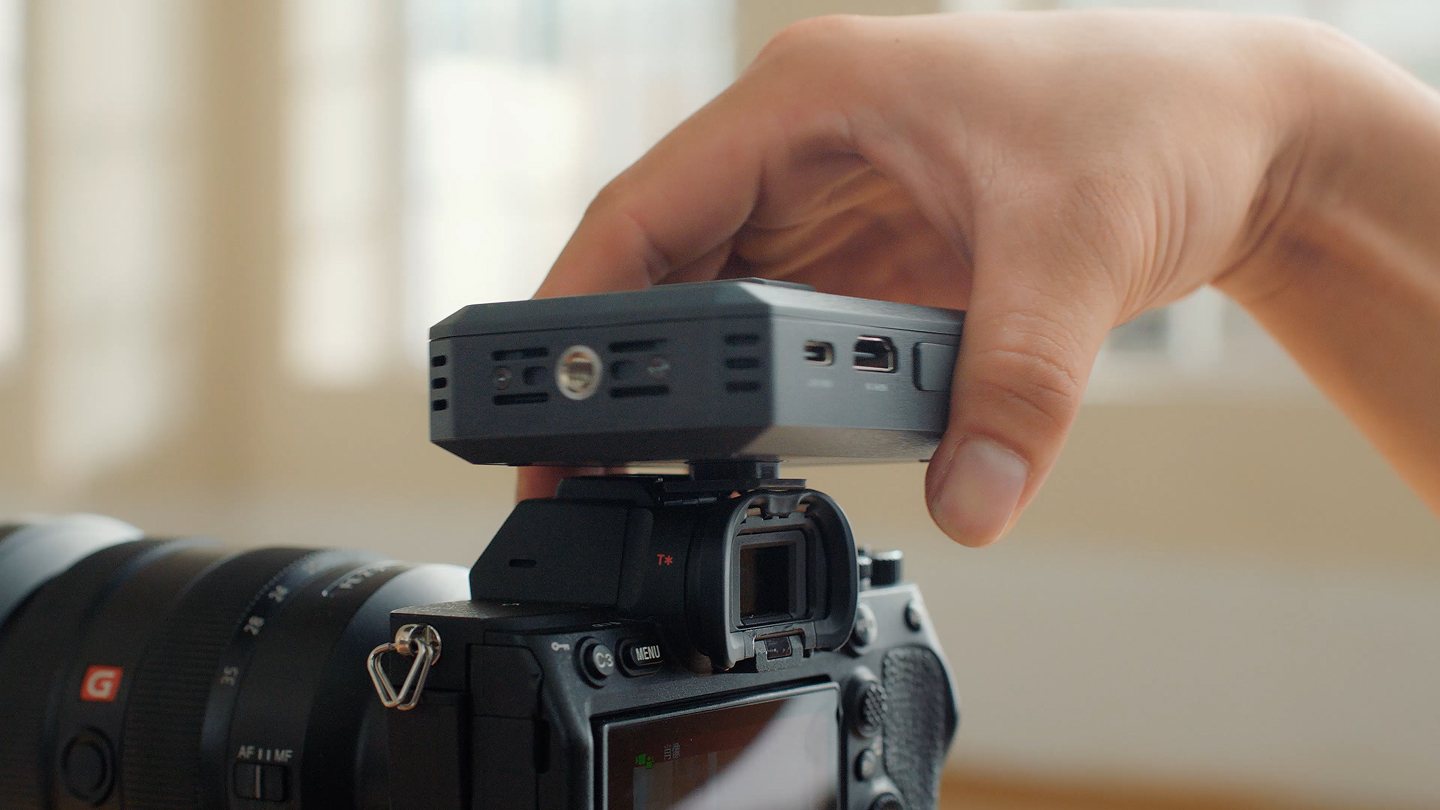 Hollyland Vcore - ワイヤレスビデオトランスミッター | 4K30 | ポータブル