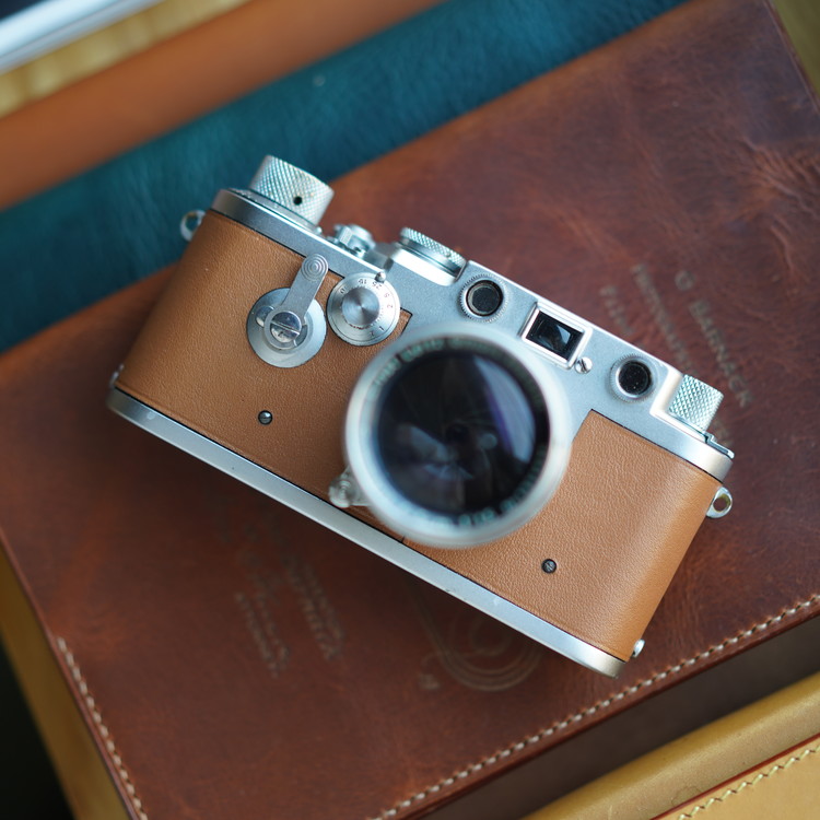 Leica Barnack IIIF / Real leather skin : LEICA CASES & STRAPS by