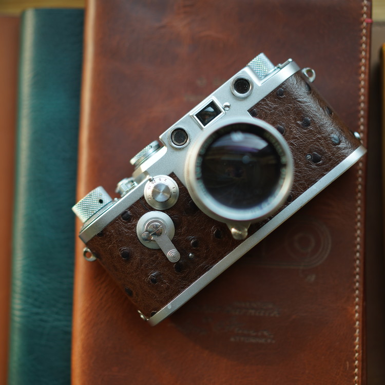 Leica Barnack IIIF / Real leather skin : LEICA CASES & STRAPS by