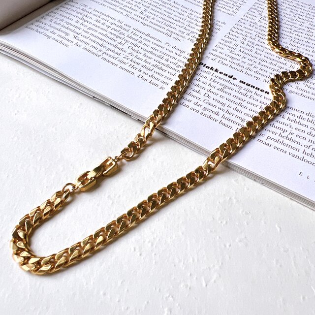 NG3-【 GIVENCHY 】ジバンシィ・ヴィンテージネックレス Shiny gold