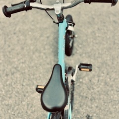 美品】へんしんバイク2 12インチ パステルブルー ペダル装着済み (お