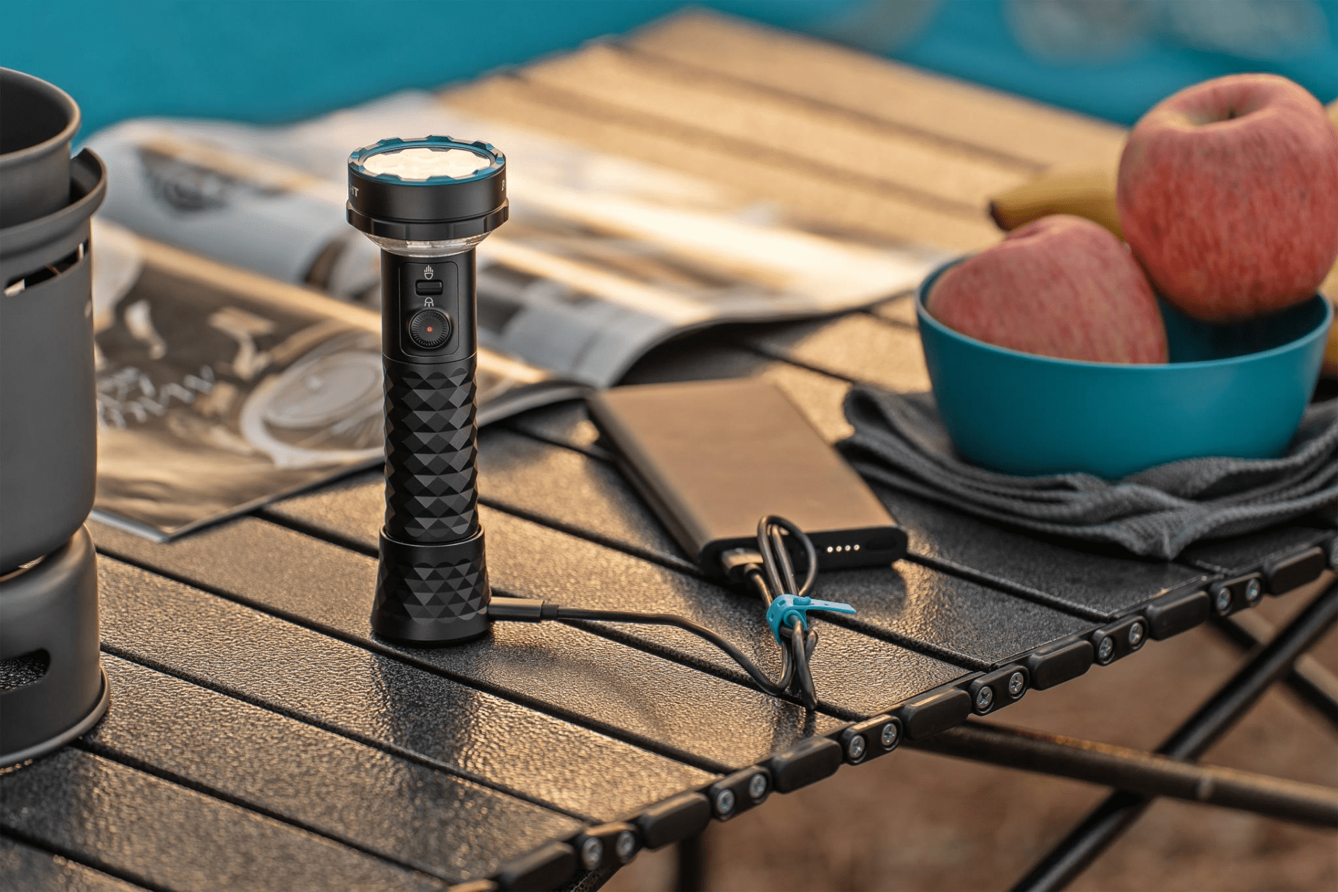 Prowess Olight初の両方向照明ライト