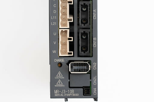 三菱 ACサーボアンプ MR-J3-10B (電源ON累積時間40956h・欠け・割れ