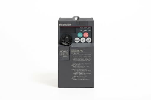 三菱 インバータ FR-E720-0.75K (通電時間68500h) | 保守部品.com