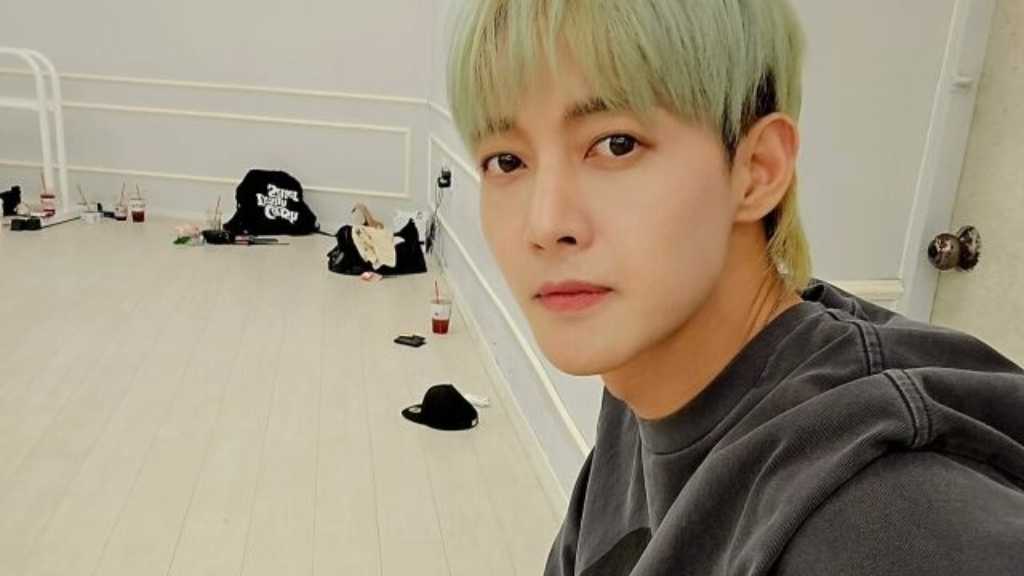 キム・ヒョンジュン、爽やかなヘアカラーにファン歓喜…バンコクでの