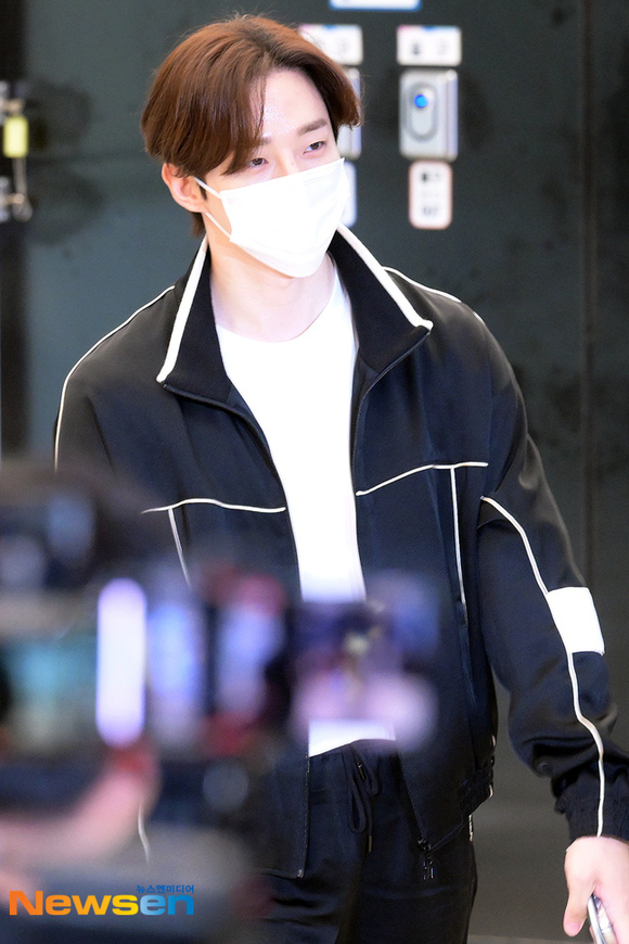 PHOTO】2PM ジュノ、日本でのコンサートを終えて帰国…爽やかな笑顔で