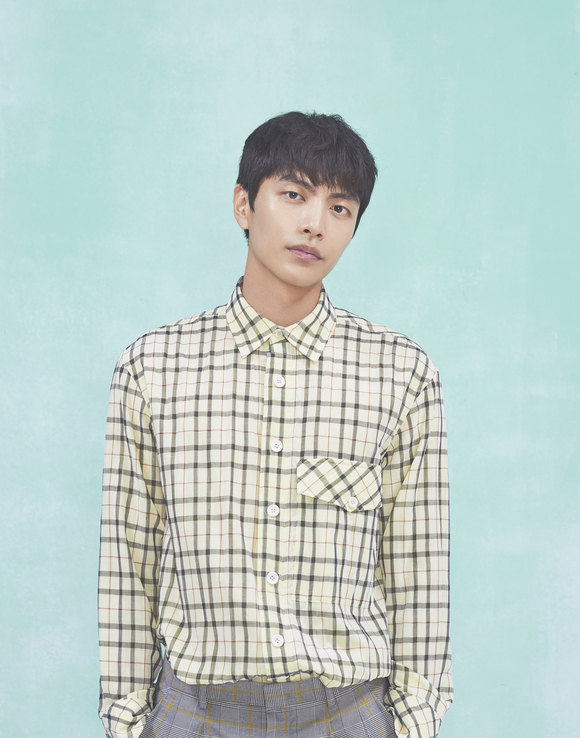 終了しました】イ・ミンギ直筆サイン入りポラを2名様に！応募はTwitter