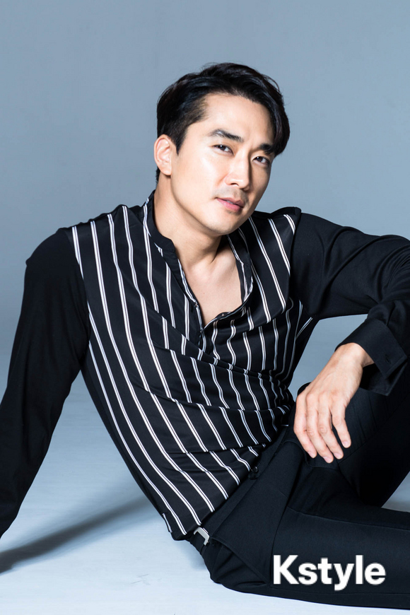 終了しました】ソン・スンホン直筆サイン入りポラを2名様に！応募は