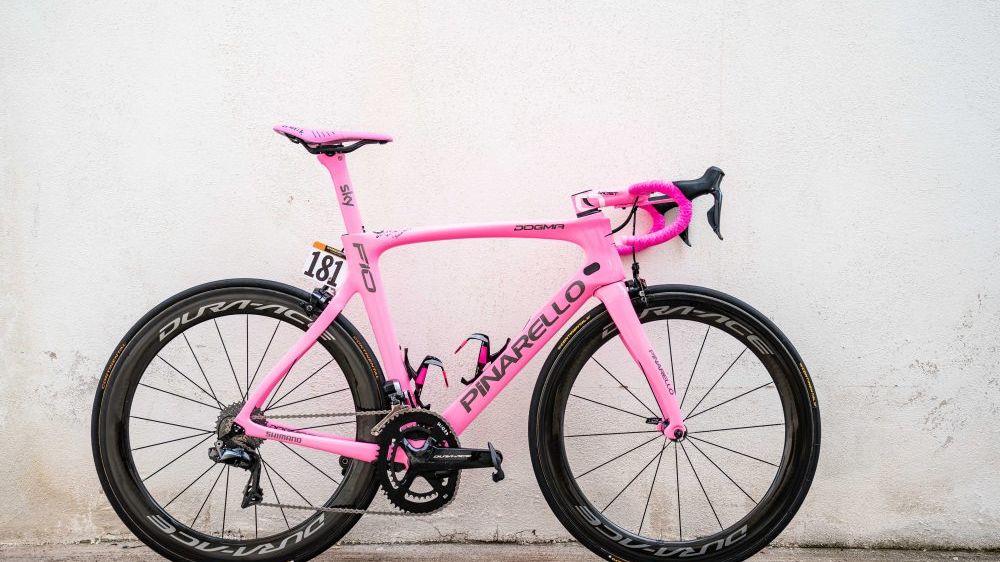 Chris Froome's Giro d'Italia winning Pinarello Dogma F10 X-Light