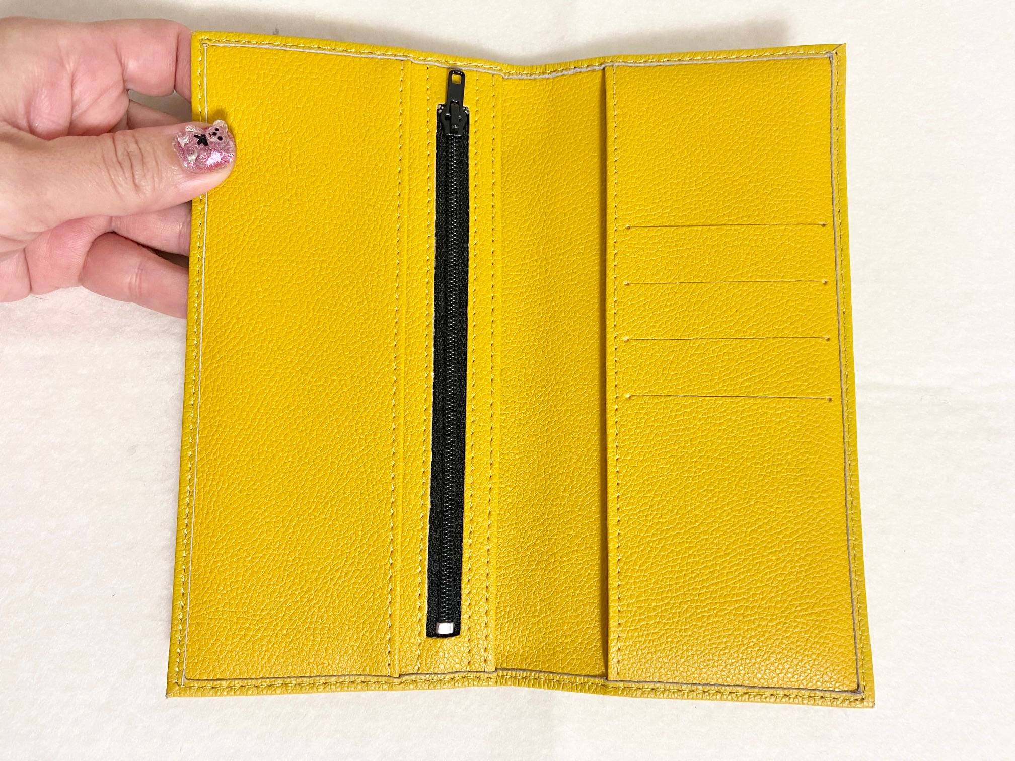 大バズリ中！コスパ最強の「皇居財布」の使い勝手や買い方を紹介