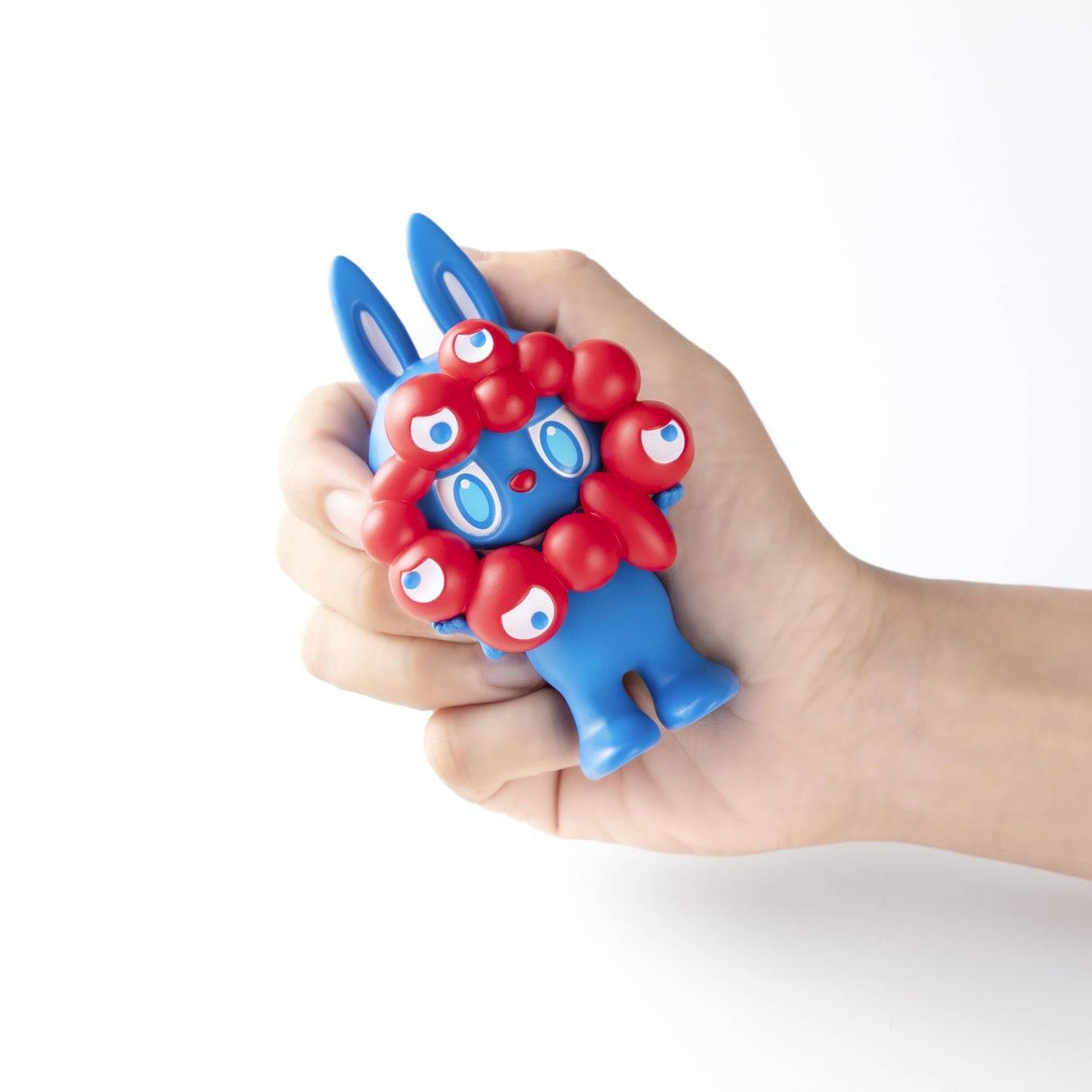 ラブブ×ミャクミャク」の限定フィギュアが大阪・関西万博内で発売開始