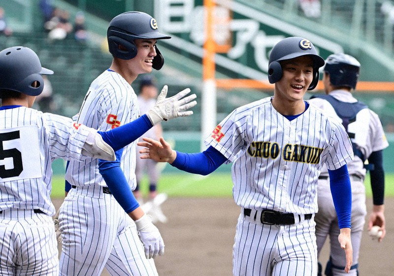 センバツ高校野球 中央学院、快挙4強 「粘り」でピンチ切り抜け あす