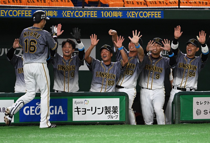 プロ野球開幕戦 巨人－阪神 東京ドーム [写真特集5/18] | 毎日新聞