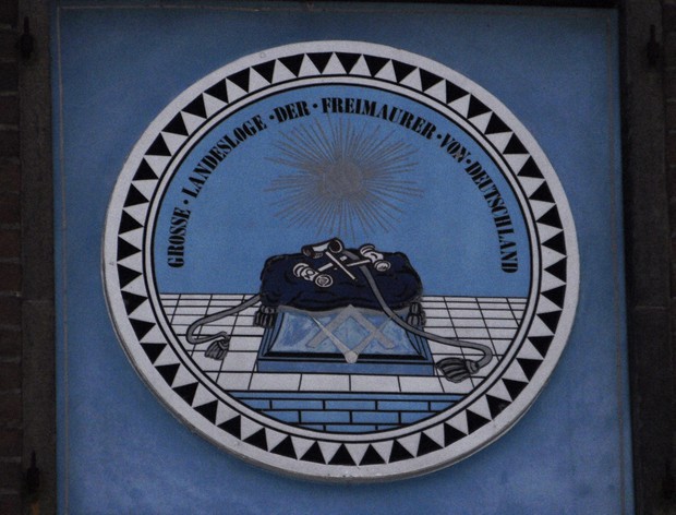 フリーメーソン幹部に聞いてみた 世界征服を企んでいますか？「秘密