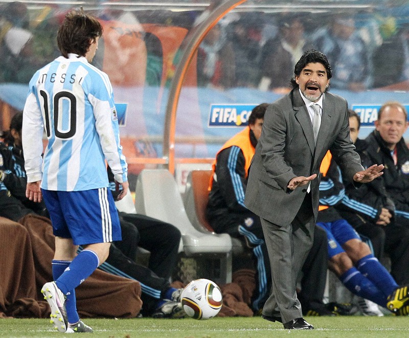 ディエゴ・マラドーナさん死去 60歳 サッカー界の「レジェンド」 [写真