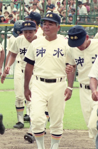 なるか沖縄勢100勝 礎を築いた2人の同志 夏の甲子園 | 毎日新聞