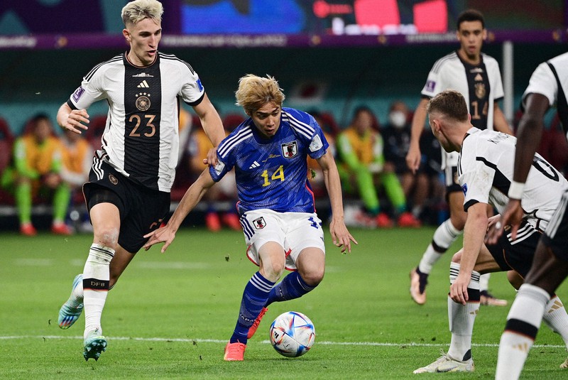 伊東純也「アグレッシブな守備でペースつかめた」 サッカーW杯 | 毎日新聞