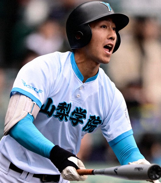 山梨学院の鮮やかなユニホーム 「C2C」って何？ センバツ | 毎日新聞