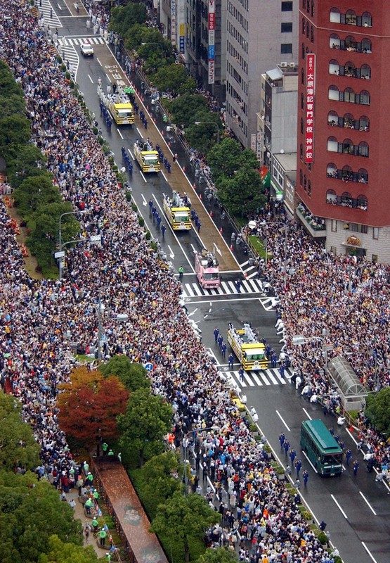 阪神・オリックス優勝パレード 20年前のアレ知る職員が警備計画 | 毎日新聞