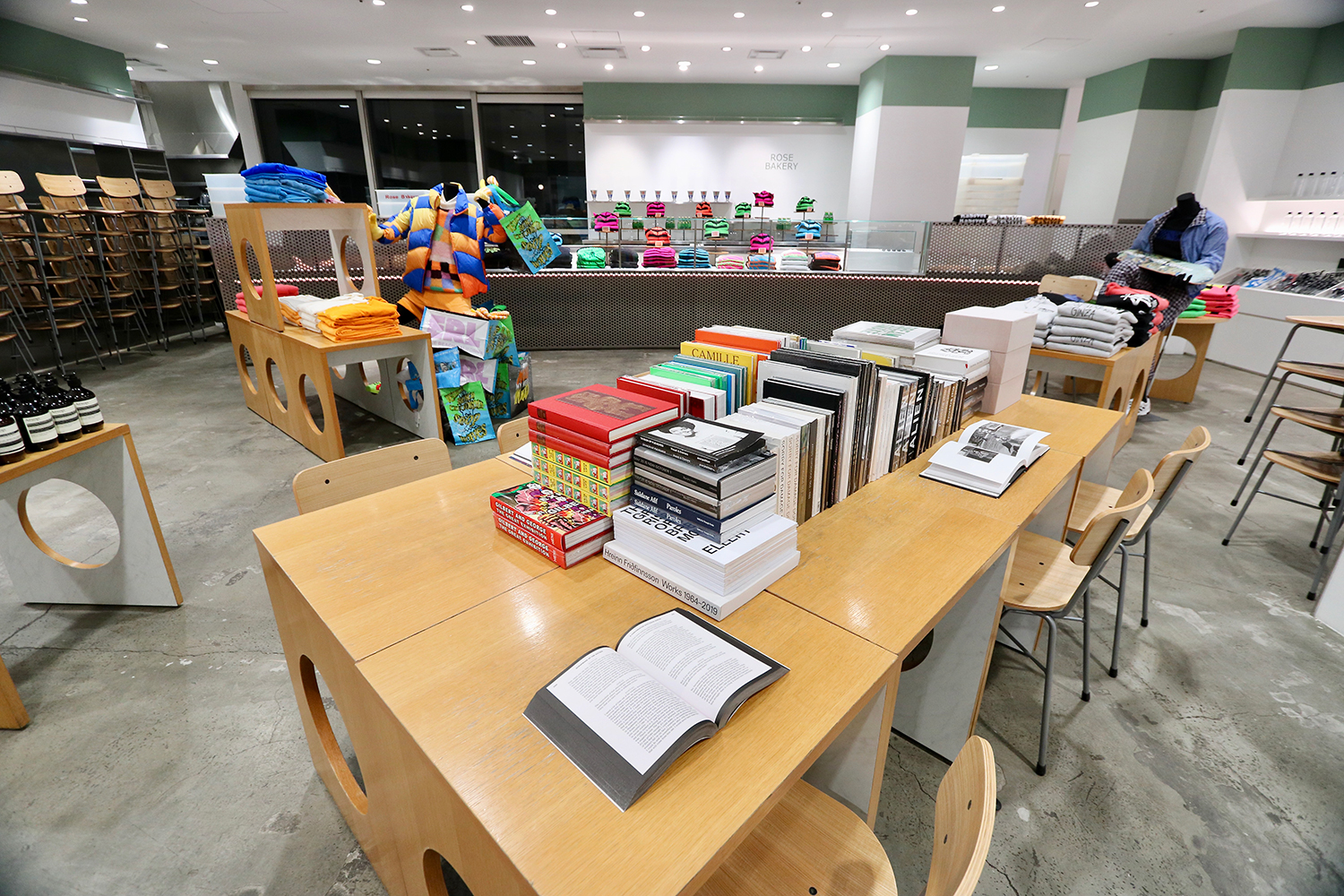 DOVER STREET MARKET GINZAの7Fに期間限定のゲリラショップがオープン