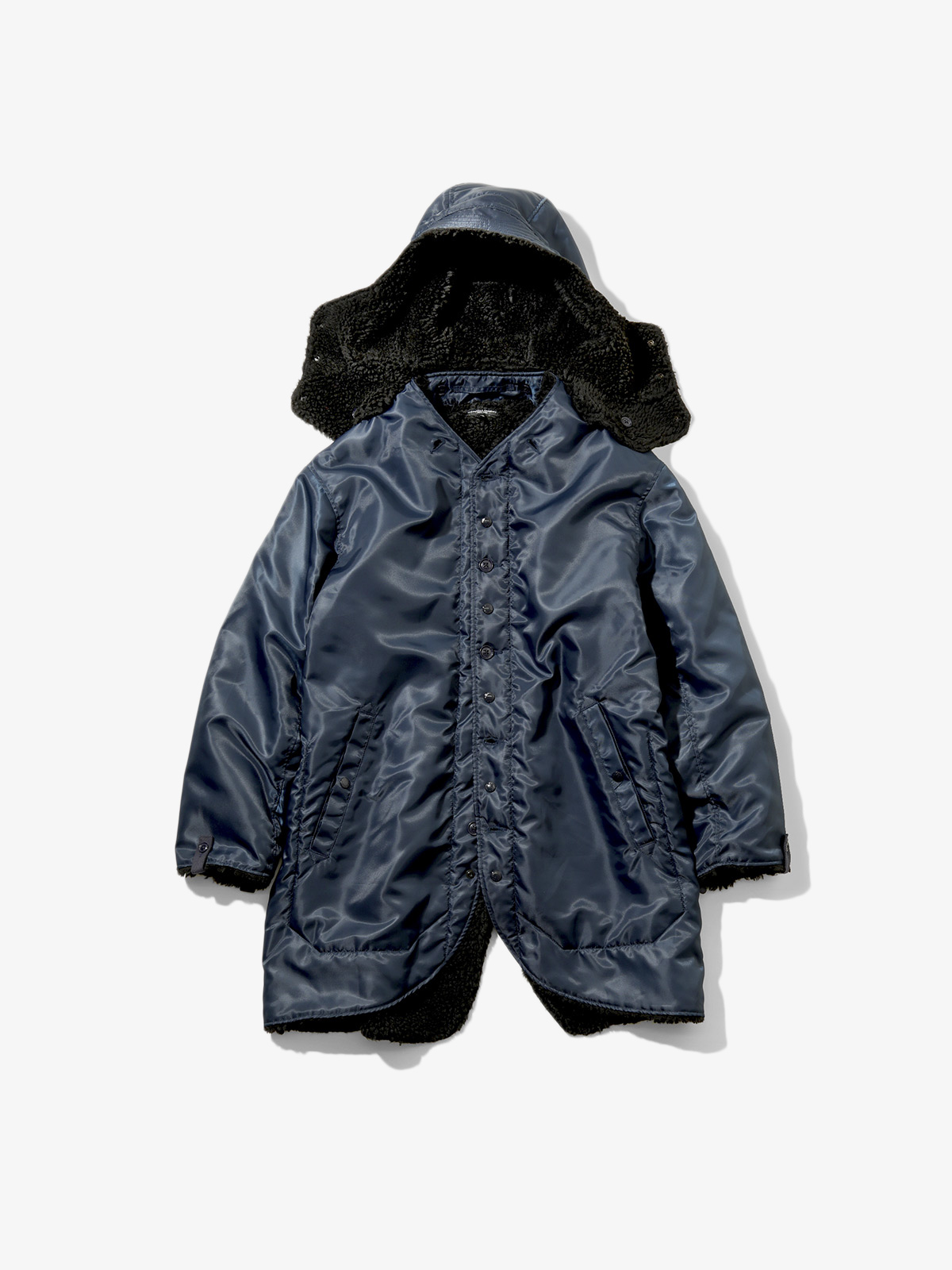 ミリタリーコートのライナーをベースとしたENGINEERED GARMENTSの