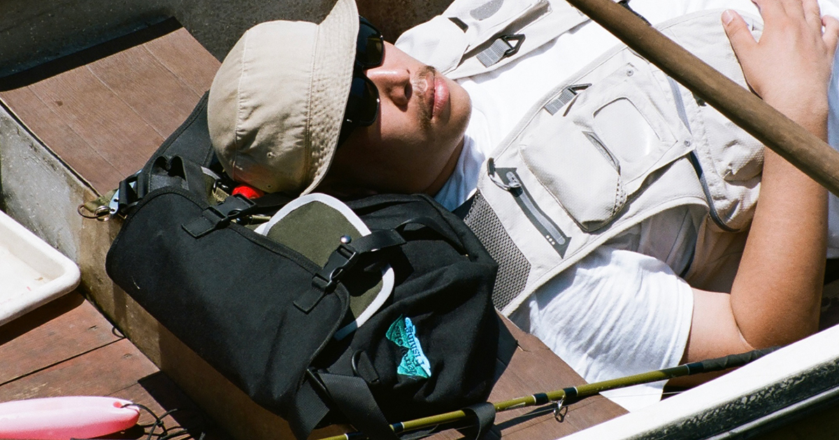 Metropolis Fishing × OUTDOOR PRODUCTSのメッセンジャーバッグ