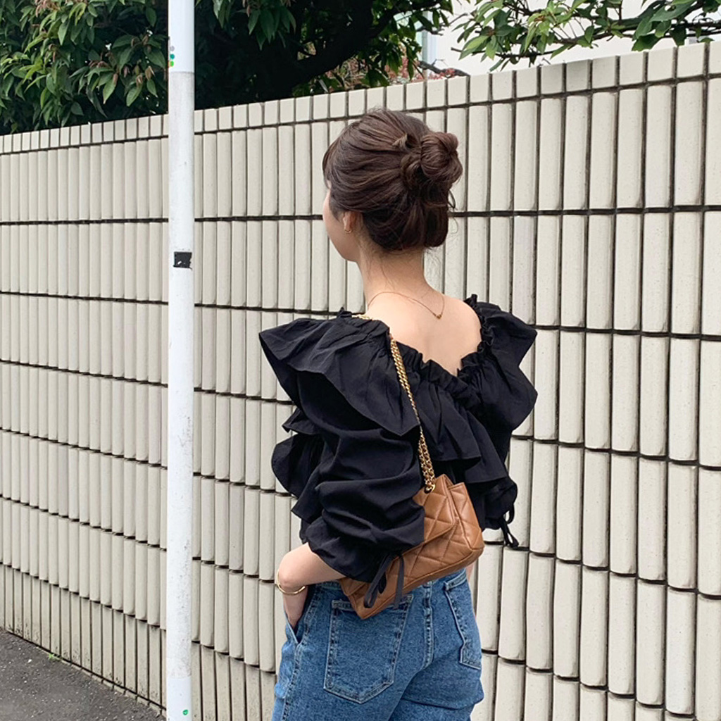 JILTU♡フリルブラウス ブラック/ホワイト 半袖 フリルブラウス