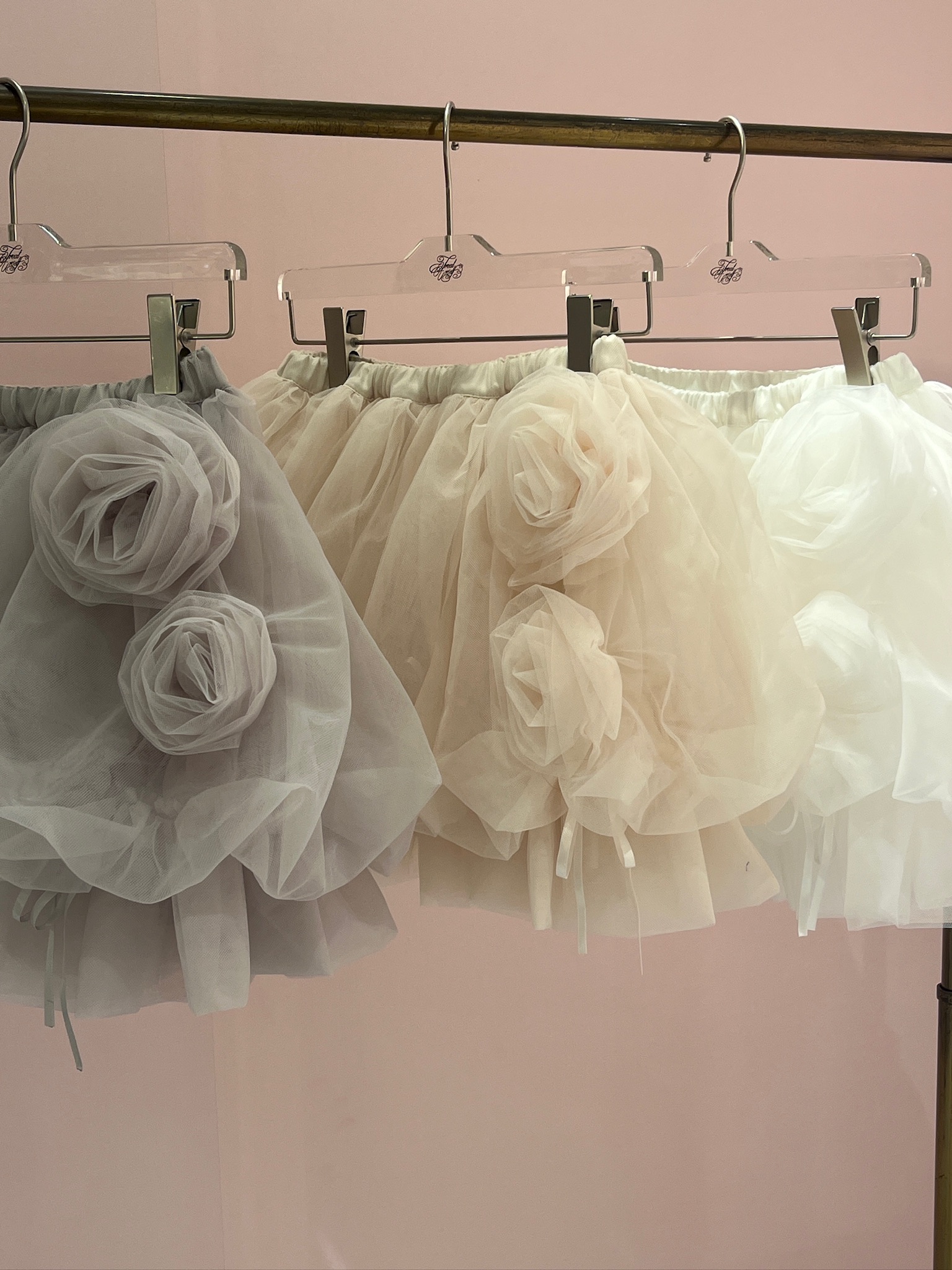 Rose motif ribbon tulle skirt(mini) | ファッション通販サイト NUGU