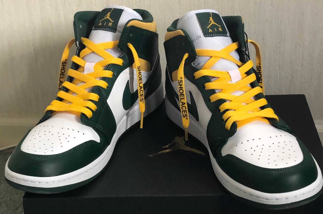 ナイキ エアジョーダン1 ミッド 