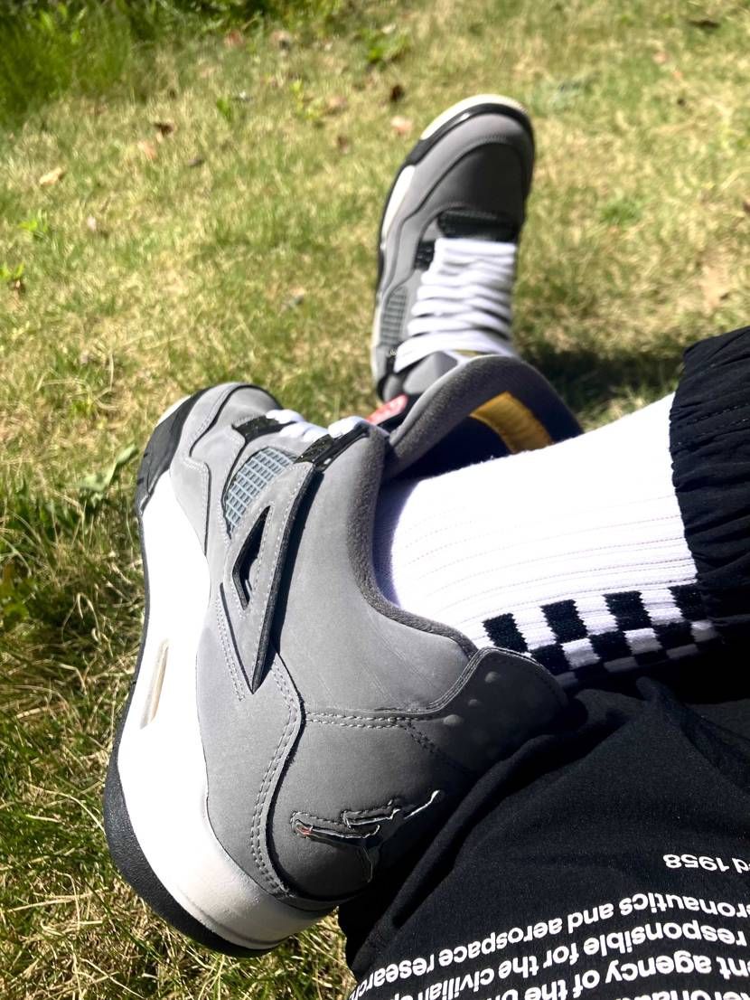 ナイキ エアジョーダン4 