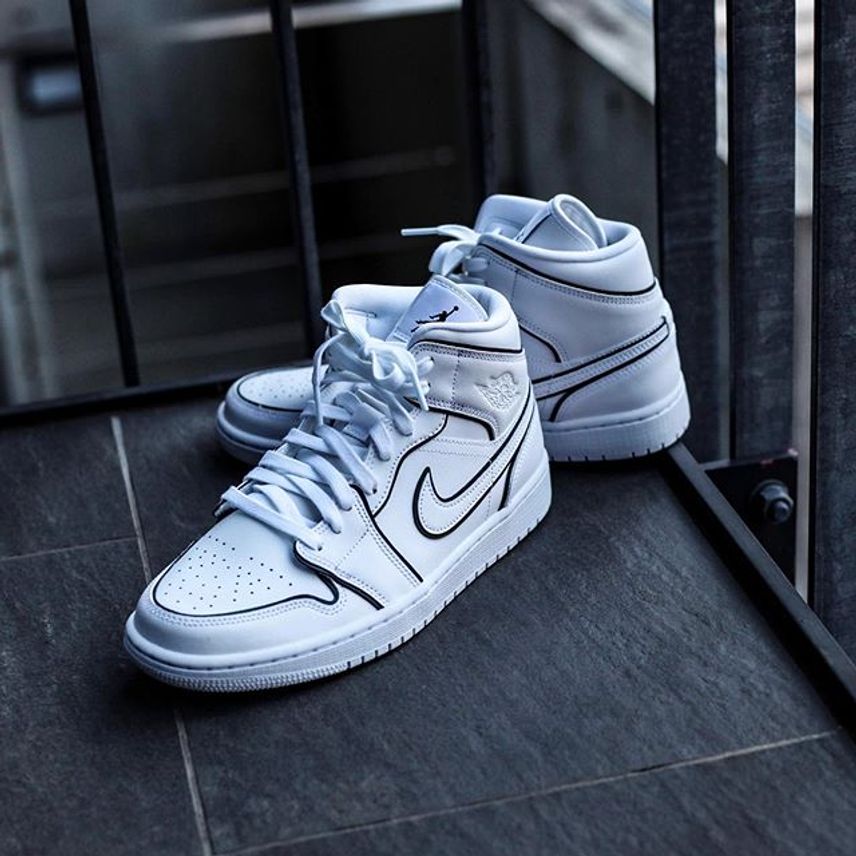 Nike Women's Air Jordan 1 Mid 