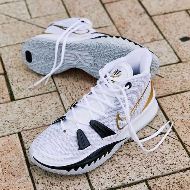 スニダンで購入可】6/4発売 NIKE KYRIE 7 