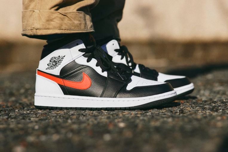 スニダンで購入可】NIKE AIR JORDAN 1 MID 