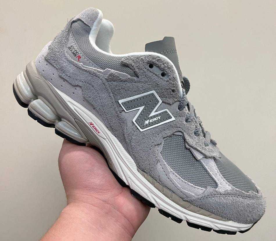 4/21・4/28発売｜New Balance 2002R 