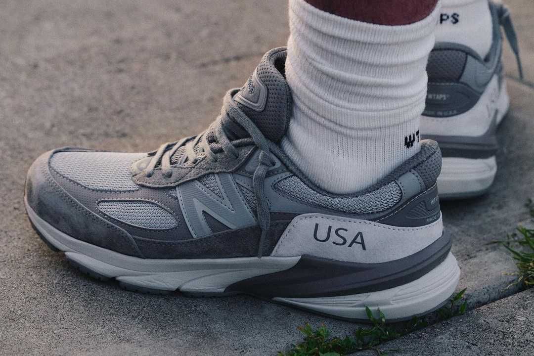 人気タッグ再び！「Wtaps × New Balance 990V6」のディテールをはじめ