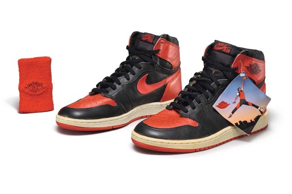 AJ1 