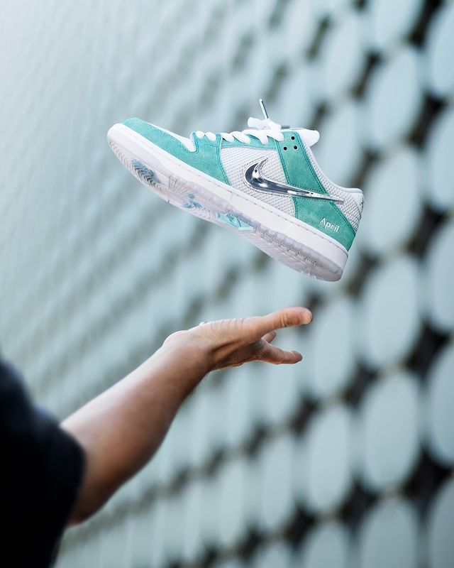 April SkateboradsとNikeのコラボから誕生したSB Dunkが待望のリリース