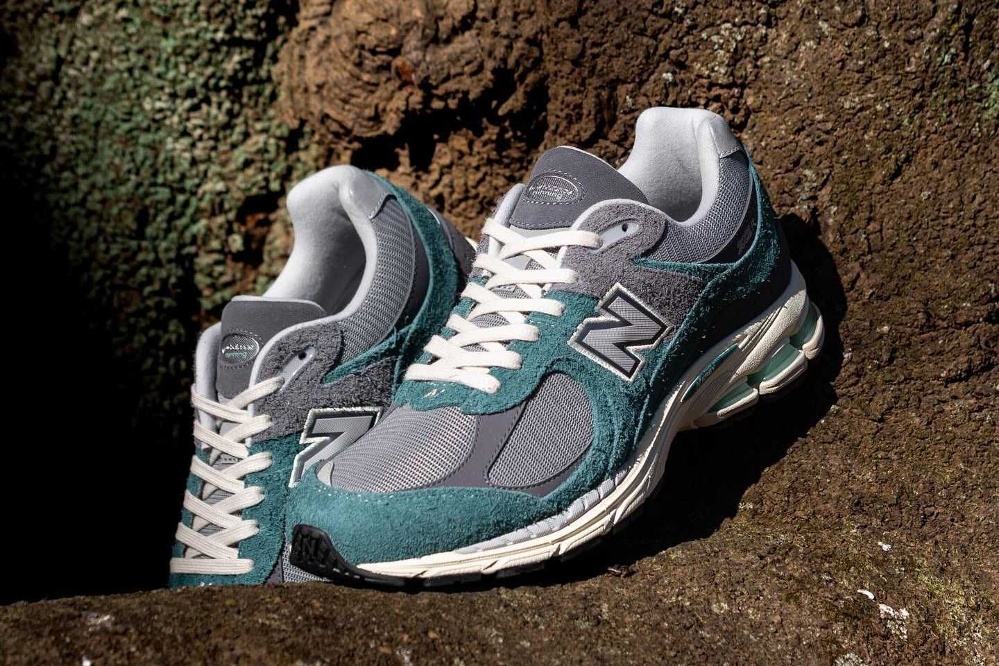 1/27発売｜New Balance 2002R 